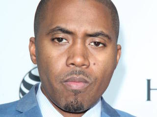 Nas hits the stage with Lauryn Hill and...