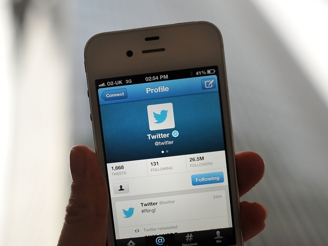 New US Visa Form Asks Applicants for Social Media History