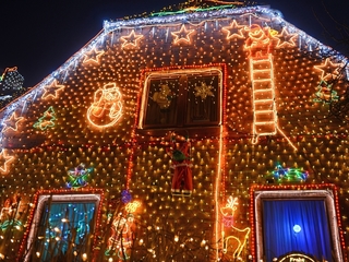 when is too early to put up the christmas lights and decorations
