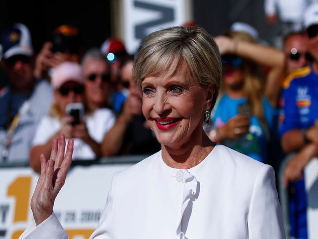 'America's Mom' Florence Henderson remembered by 'Brady' kids, other celebrities and fans
