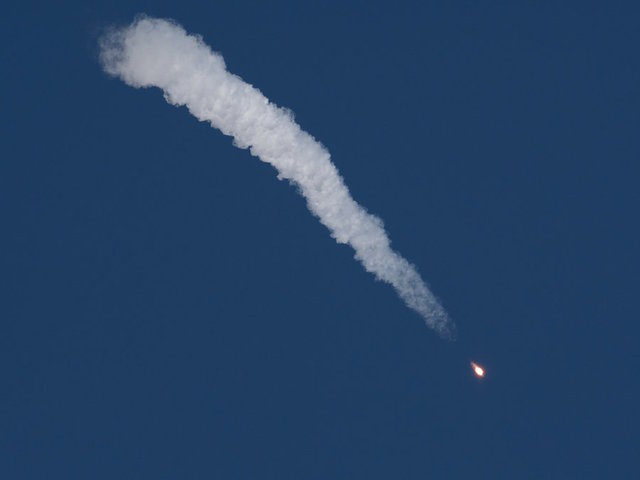 Rocket carrying a NASA astronaut makes emergency landing